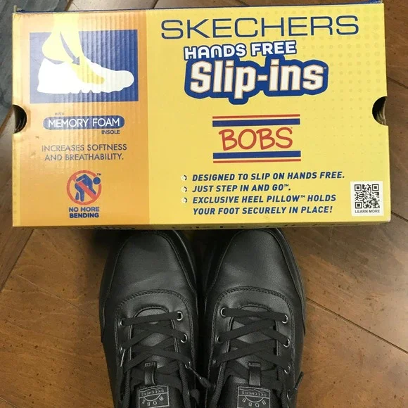 Skechers BOBS Hands Free Slip Ins Womens Black FaLeather Comfort Sneakers Sz 9 - Picture 3 of 9